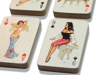 b.united / Kartenbilder "Pinup" - adrette Damen auf MDF aufgezogen / 12 €
